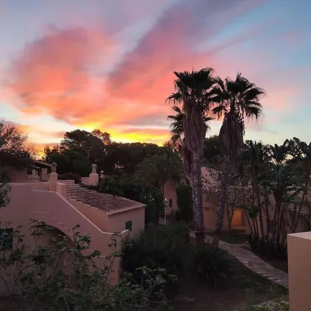 Avec Vue Sur Mer Et Piscine Tropicale Daire *